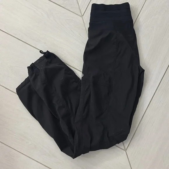Lululemon women’s dance studio pant - Picture 6 of 10